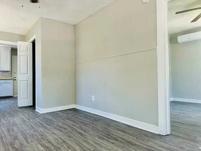 1501 Nashby St — Photo 5