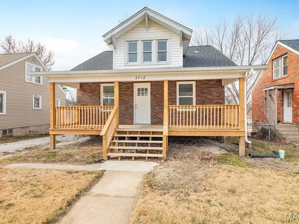 2712 Gerson Ave, Godfrey, IL 62035