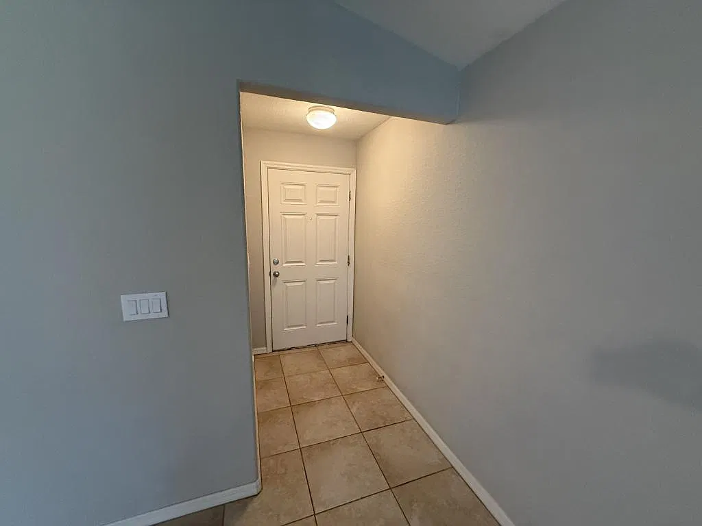 1935 Bretton Ridge Dr. — Photo 2