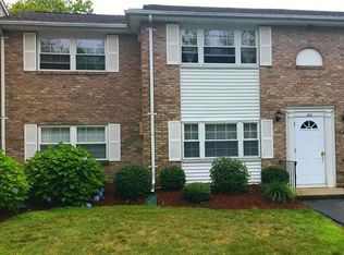 50B Washington Park Dr APT 5, Andover, MA 01810