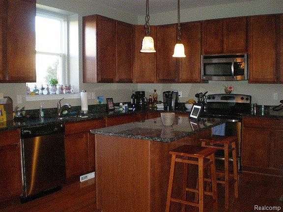 4th image of 6149 Cheshire Park Dr #1