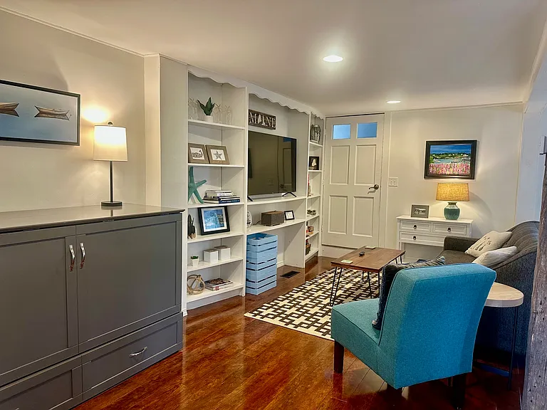 27 Underwood Rd #A — Photo 13