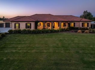 13390 E Falcon Meadow Ln, Clovis, CA 93619