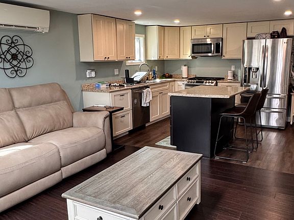 5th image of 18 Oak Ridge Dr Floor 2