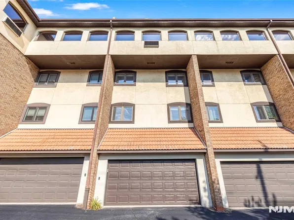 300 Gorge #8, Cliffside Park, NJ 07010