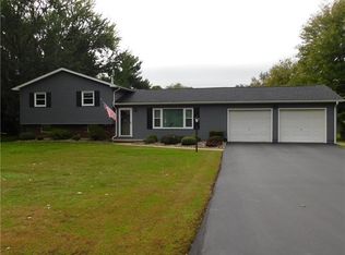 10 Hemlock Dr, Greenville, PA