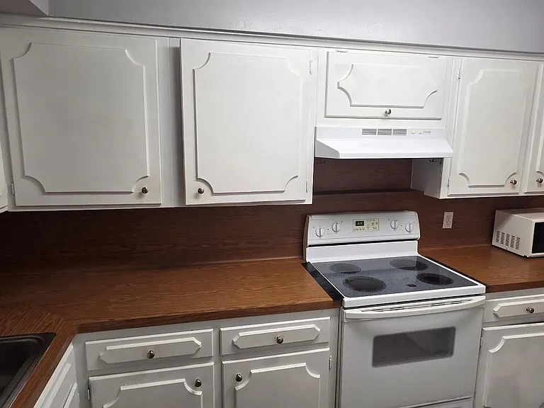 5217 Arboles Dr #D — Photo 10
