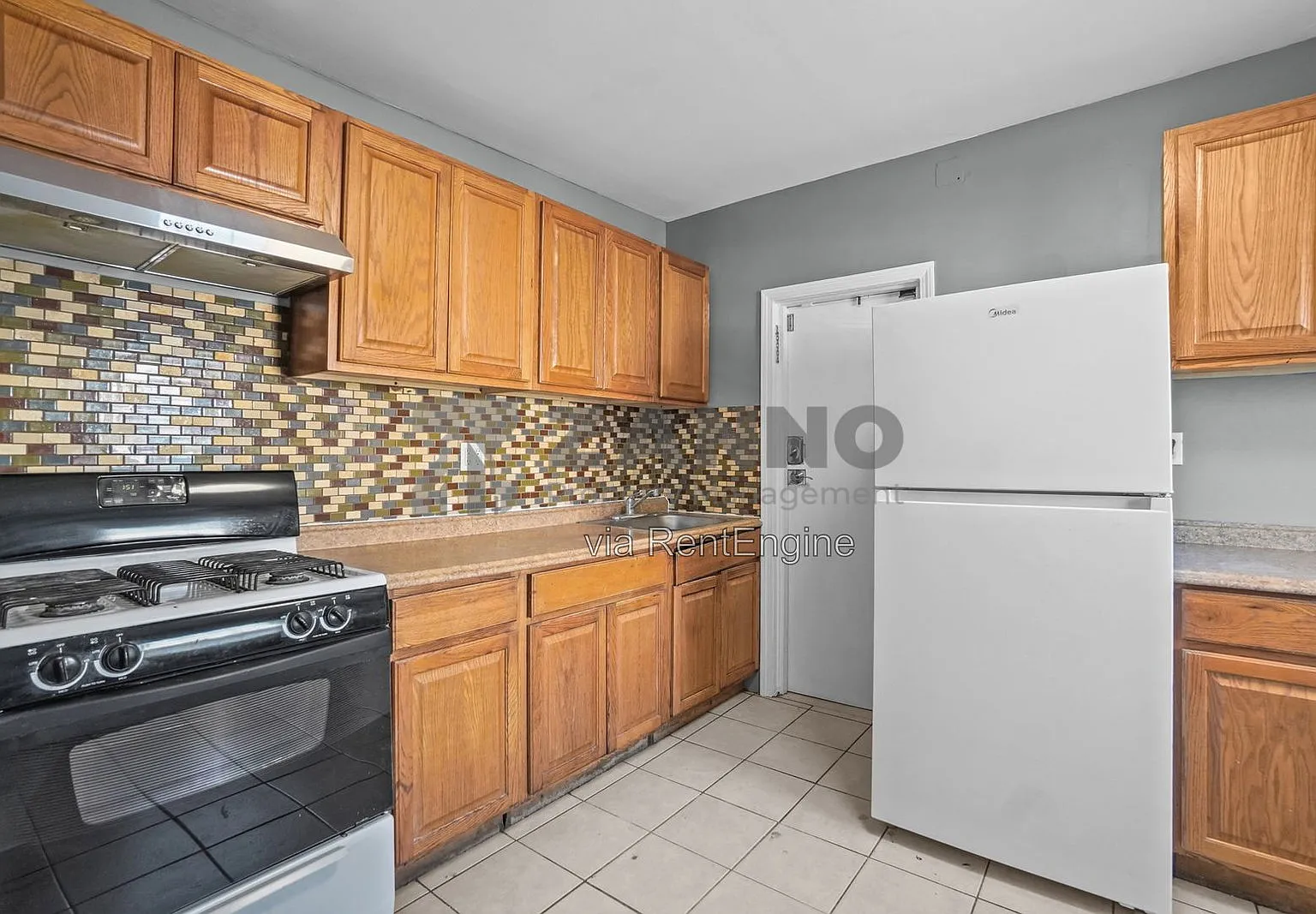 1 bed, 1.0 bath, $1,450 — Photo 2