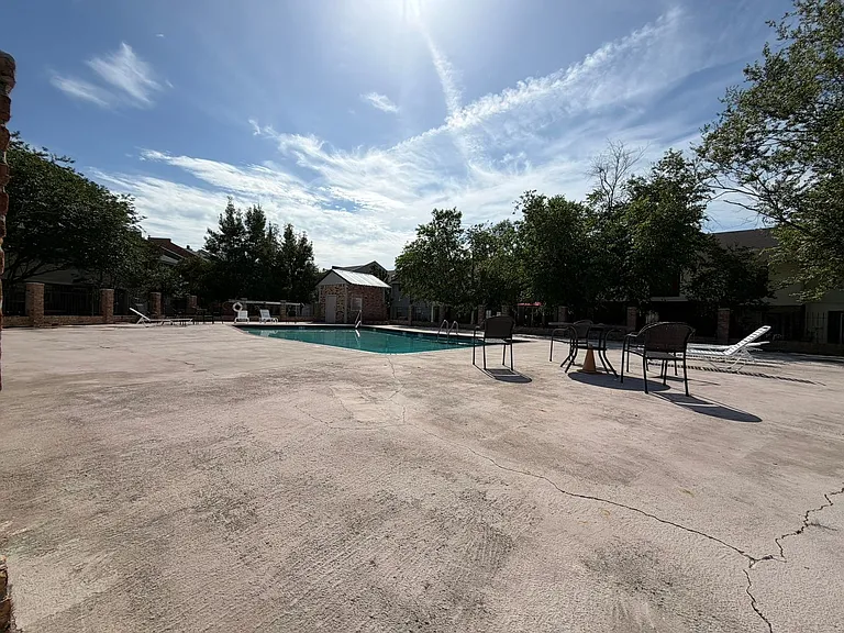 204 Dublin Cir #A — Photo 33