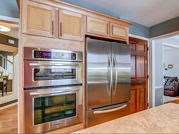 3rd image of 206 Sauk Creek Dr