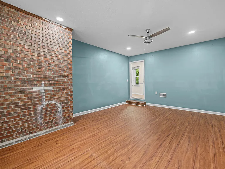 412 Willow Ct SE — Photo 20