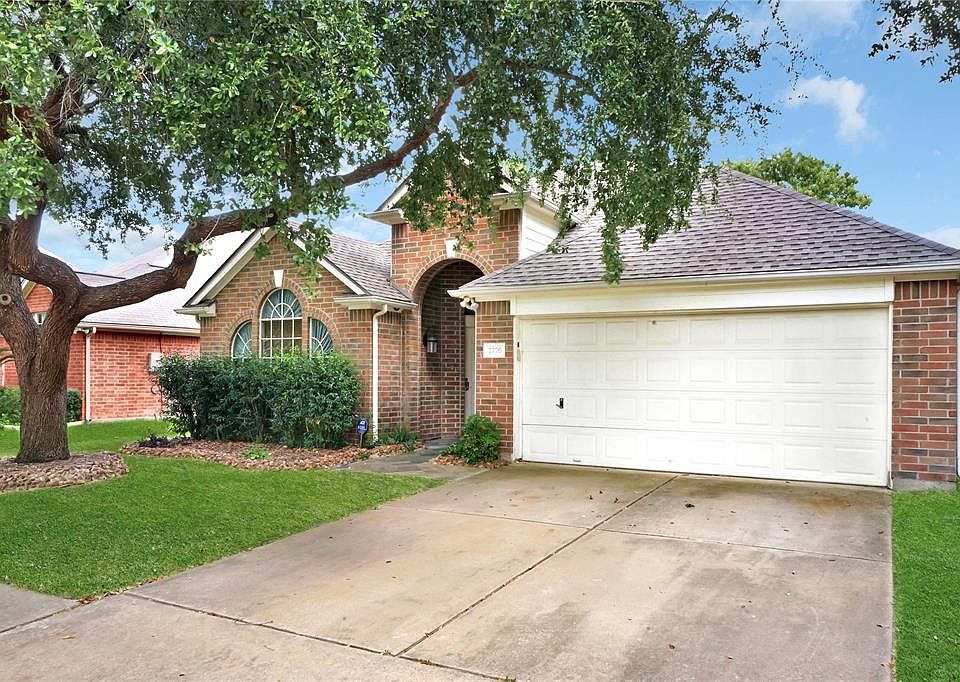 1st image of 2726 Sunbird Dr