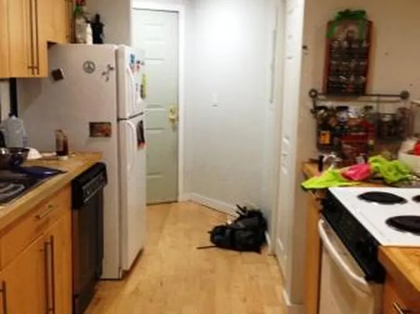 17 Bow St #12A, Somerville, MA 02143