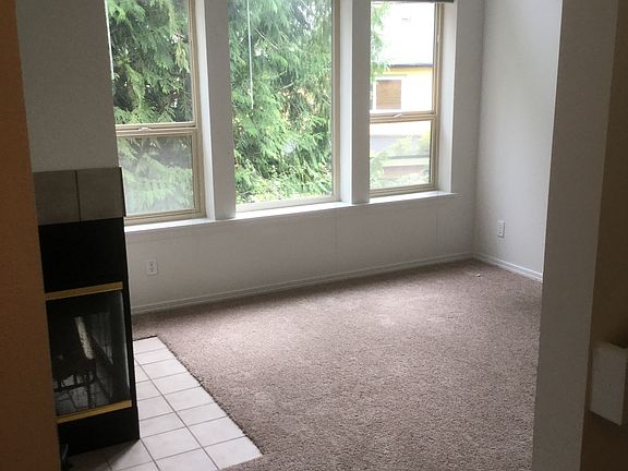 4th image of 4701 NW Walgren Dr #A205