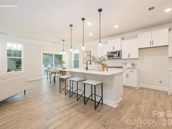 128 Ventnor Way, Mooresville, NC 28115