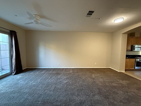 4th image of 340 Kellogg St