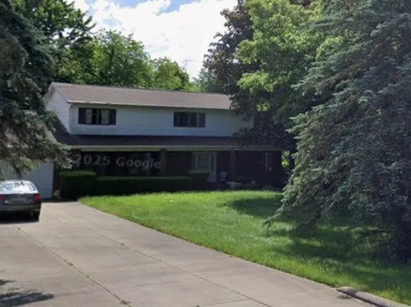 553 Meadow Dr, Wadsworth, OH 44281