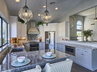 8116 E Whispering Wind Dr, Scottsdale, AZ 85255