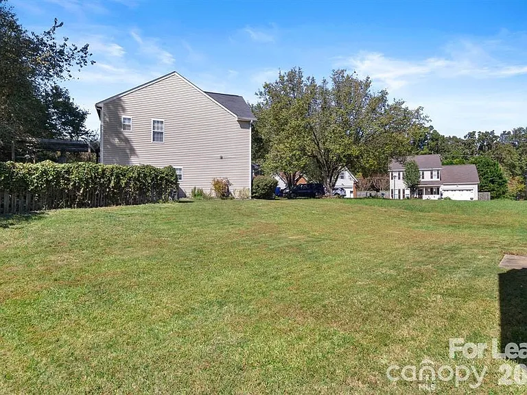 6828 Ayrshire Glen Pl — Photo 18
