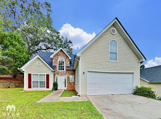 3852 Meadow Glen Way, Fairburn, GA 30213