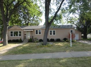 129 N Marion Ave, Bartlett, IL 60103