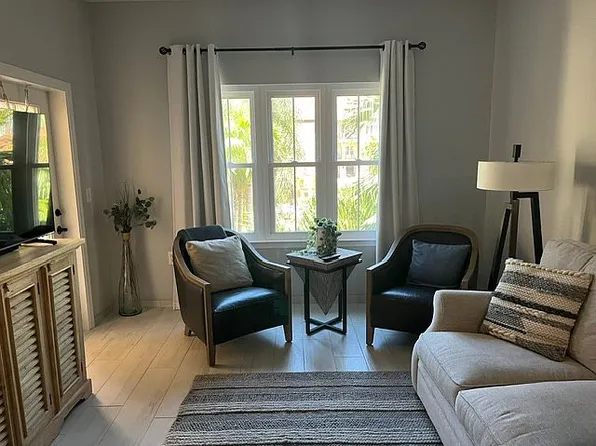 100 4th Ave S APT 307, Saint Petersburg, FL 33701
