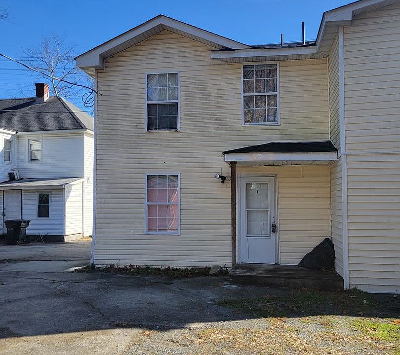 1st image of 1118 Victory Blvd #10698430
