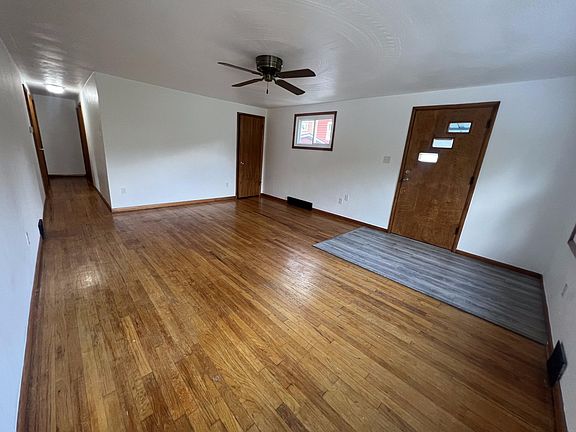 5th image of 100 S Thompson Ln