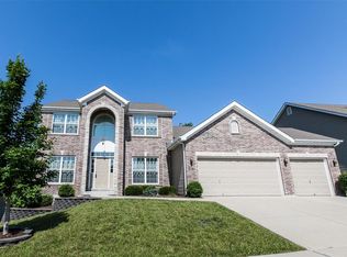 6151 Pathfinder Dr, Saint Louis, MO 63129