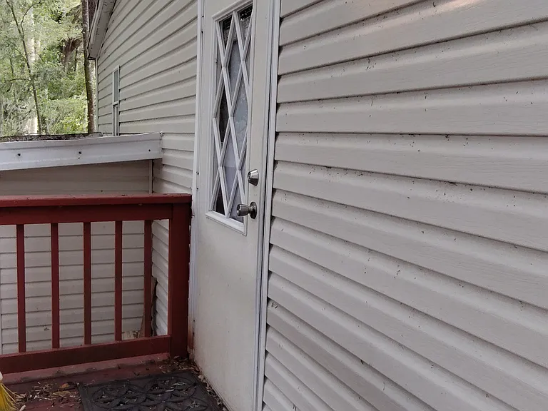 1832 NW 46th Cir — Photo 3