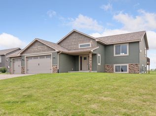 116 Wheat Field Ln, New Richmond, WI 54017
