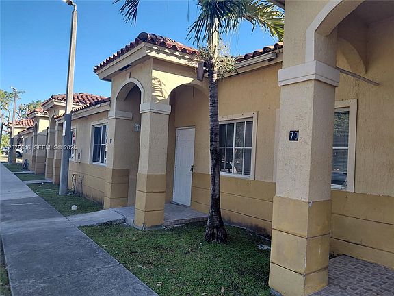 4th image of 83 NE 13th Ave #15