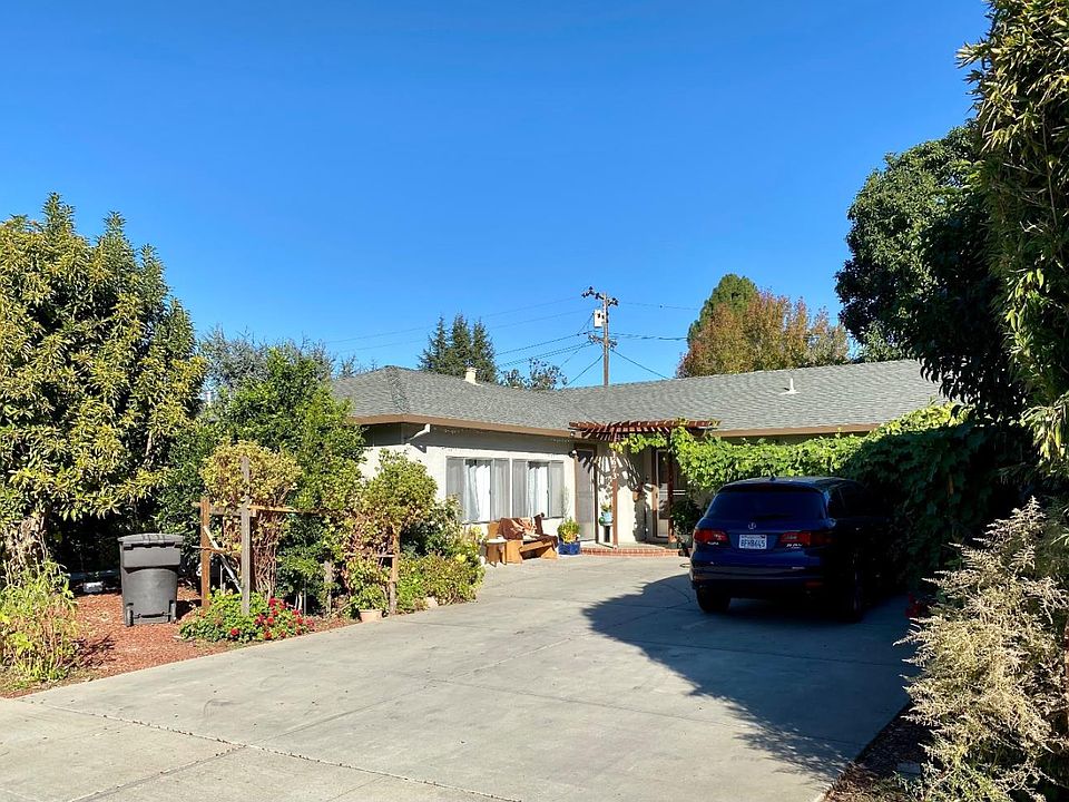2nd image of 1673 Lee Dr