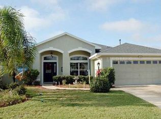 5068 China Sea Dr, Tavares, FL 32778