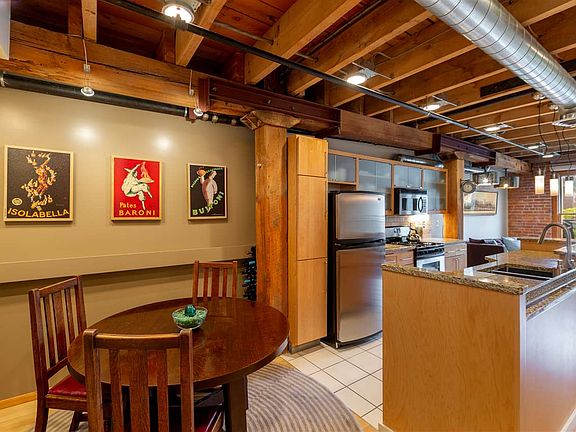 2nd image of 1221 W Railroad Ave APT 5