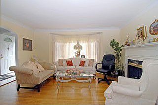 2nd image of 7108 N Kedvale Ave