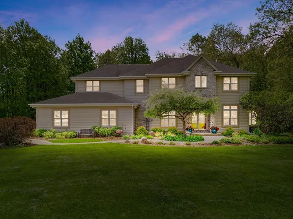 1461 Wolf Den COURT, Hubertus, WI 53033