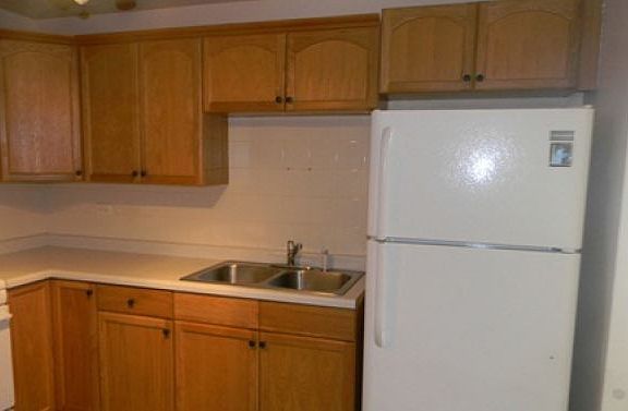 5th image of 9562 Park Ln #205E