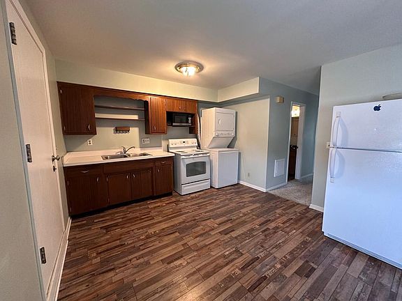 3rd image of 1116 Grove AVENUE #1118