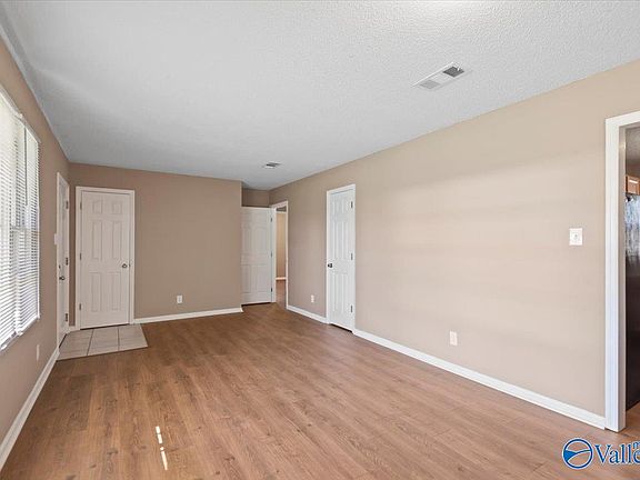 5th image of 4317 Baywood Dr SW