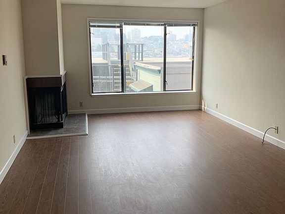 4th image of 15 San Antonio Pl #103