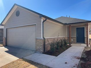704 NE 103rd St, Oklahoma City, OK 73114