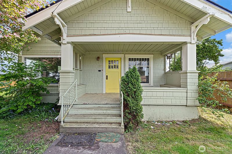 2nd image of 505 W Young Street