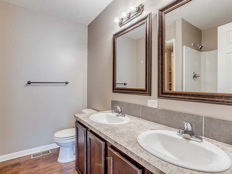 1054 E Karla Ct — Photo 17