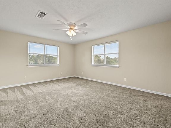 4th image of 21528 Cedar Ln