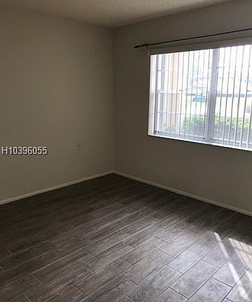 4th image of 2601 Nassau Bnd APT F1
