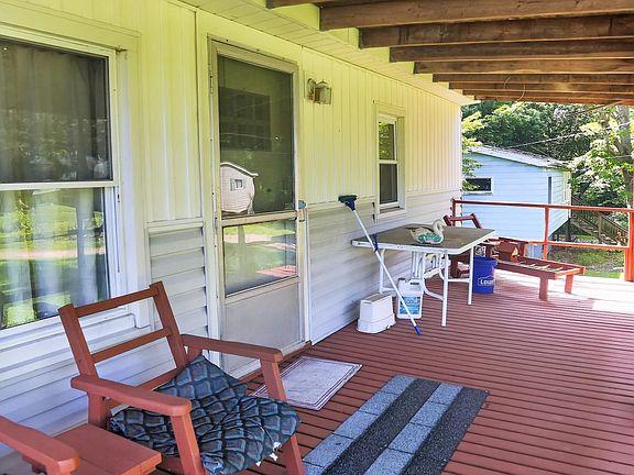 3rd image of 11964 Woodview Ln