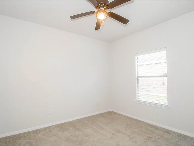 18314 Fairwood Meadow Ct — Photo 9