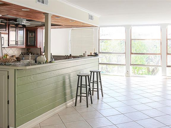 3rd image of 2001 Atlantic Shores Blvd APT 312