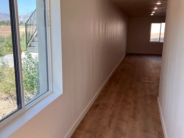 1717 E 920 N — Photo 2